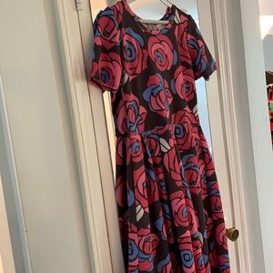 Lularoe limited B&TB roses Amelia szL